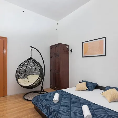 Apartamento Leones *
